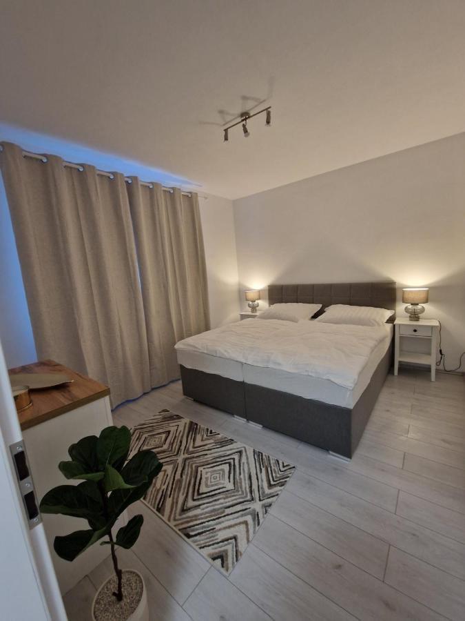 Maja Apartman Dunajska Streda Bagian luar foto