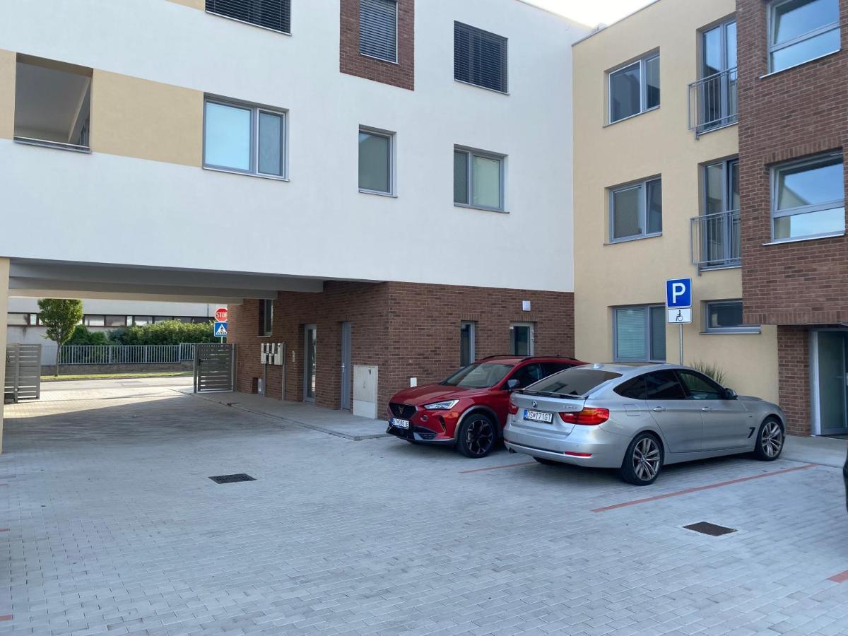 Maja Apartman Dunajska Streda Bagian luar foto